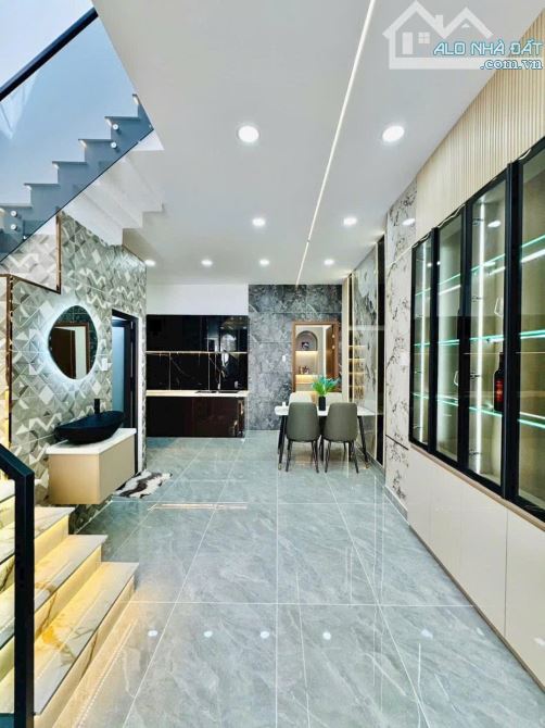Nhà đẹp 1 trệt 2 lầu 50.6m2 ngay Bùi Thị Xuân, Tân Bình. Giá: 2.6 Tỷ. SHR, vị trí đắc địa - 2