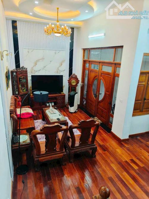 10,5 tỷ, 57m2, 4 tầng nhà dân xây Minh Khai, hàng xóm Timecity, nhà đẹp, rộng, giá rẻ - 2