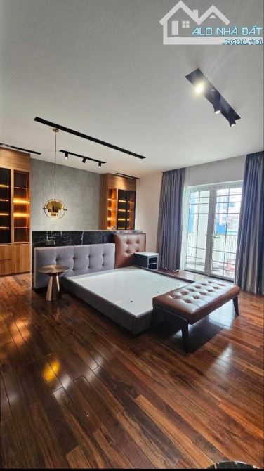 Cho thuê nhà nguyên căn 5 tầng đường Ngô Gia Tự cạnh chợ Xóm Mới giá tốt - 2