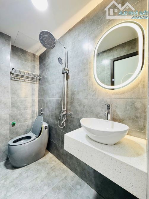 SIÊU HIẾM - NGUYỄN VĂN TRỖI 30m2 4 TẦNG 10M Ô TÔ TRÁNH NHÀ ĐẸP FULL NỘI - 2