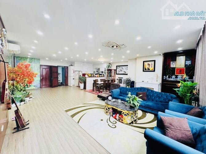 Tài Chính 13 Tỷ- Dành Cho Bạn Thích Ở Chung Cư- 206m2- 4PN- 4WC- Hạ Đình- Thanh Xuân