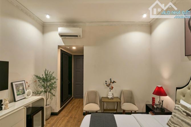 Sang nhượng khách sạn 3 sao Sân Bay - Tân Bình - 2
