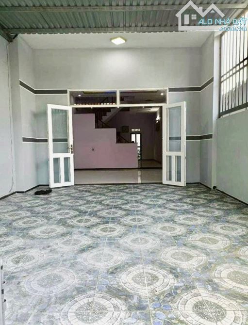 NHÀ 1 lầu 3 phòng ngủ bán gấp giá 890 triệu, ở Hóc Môn, SHR 109m2 - 2