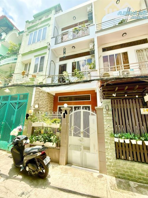 HÀNG HIẾM MẶT TIỀN HẺM 6M ĐƯỜNG NGUYỄN TRÃI - QUẬN 1 - DT:46M2 - 4 TẦNG - CHỈ 12 TỶ - 2