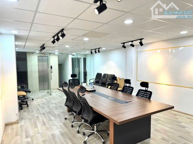 45 tỷ hạ về 38 tỷ tòa VP MT Nguyễn Bỉnh Khiêm, Q1 (Đoạn 2 chiều) - DT: 5 x 20 - HĐT: 100tr - 2