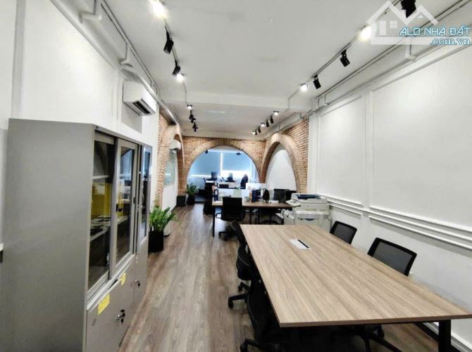 Khan hiếm! Tòa nhà VP hầm 6 tầng MT Xuân Thủy, Q2 DT: 8.5 x 16m - HĐT: 180tr/th -Giá 45t - 2