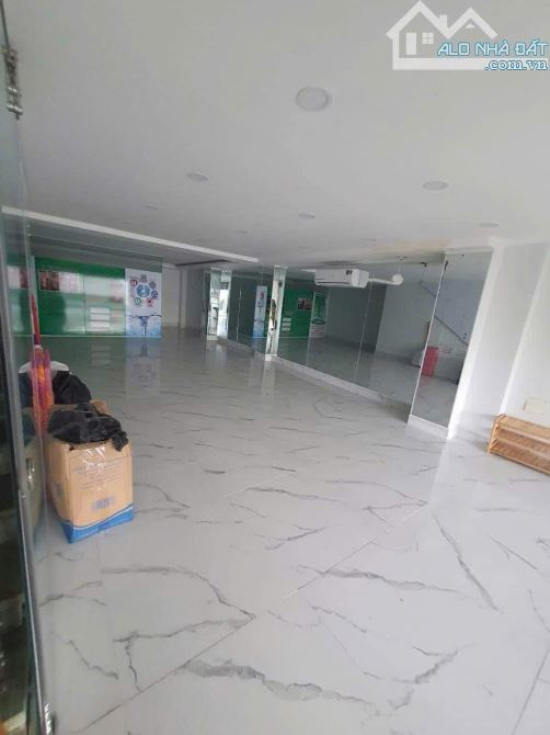TOÀ CHDV TRẦN BÁ GIAO - 6 TẦNG BTCT 10PN - NGANG 5.5M THANG MÁY - THU 60TR/TH - GIÁ 20.X T - 2