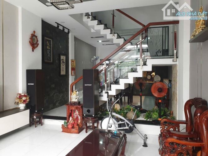 Nhà 4 tầng - 87,4m² (4,7 x 18,5m) – mặt tiền ô tô – P. Bình Trưng Tây, Q.2 – giá 11,9 tỷ - 2