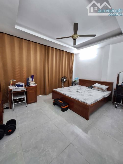 Nhà Nguyễn Trãi – ô tô đỗ cửa – 32m² – 5 tầng – 6.5 tỷ - 2