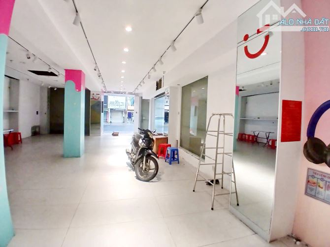 Cho thuê tòa nhà 6 lầu mặt tiền kinh doanh đường Nguyễn Trãi P.2 Quận 5 - 2