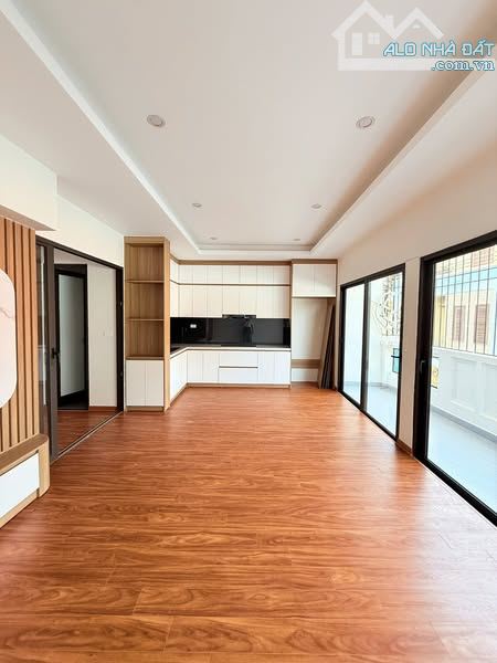 MẶT TIỀN QUYỀN LỰC HOÀNG VĂN THÁI THANH XUÂN 13 TỶ DT 50M MT 7M 4T Ô TÔ TRÁNH KINH DOANH - 2