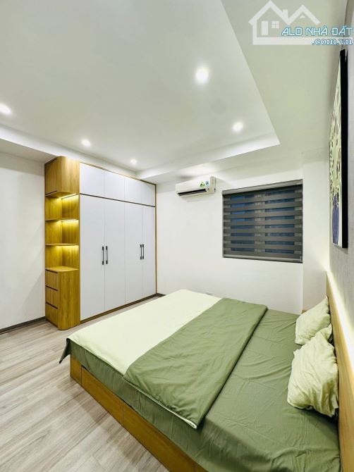 CẦN BÁN TT NGUYÊN HỒNG SỔ 39M 4,8 TỶ CĂN GÓC - SỔ TO - TRUNG TÂM - NHIỀU TIỆN ÍCH - 2