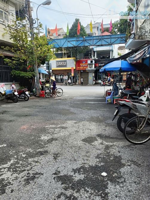 Bán nhà gần Trường học Quang Trung, đối diện UBND Quận Gò Vấp, P10, 4,1x14m, HXH 4m, 5.9tỷ - 2