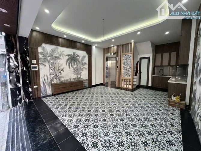 NHÀ ĐẸP LÔ GÓC – GARA Ô TÔ – THANG MÁY NGÔ GIA TỰ DT45M 6T GIÁ 9,2 TỶ - 2