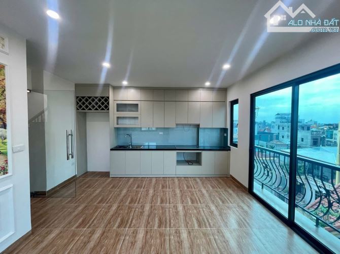 SỞ HỮU NGAY CĂN NHÀ 5 TẦNG 38M2 - DÂN XÂY ĐỘC LẬP - Ô TÔ ĐỖ GẦN - HÀNG XÓM KĐT HINODE - 2