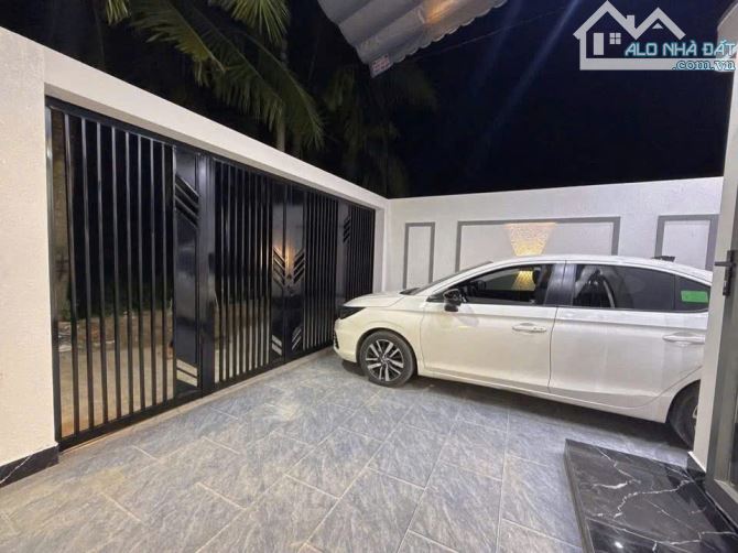 NHÀ 2PN PHƯỜNG PHÚ TÂN ĐƯỜNG XE Ô TÔ HẺM BẾN XE - 2
