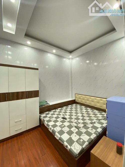 NHÀ 6 TẦNG MẶT NGÕ Ô TÔ DIỆN TÍCH 40M GARA TRONG NHÀ  6 TẦNG TRÍCH SÀI 18 TỶ - 2