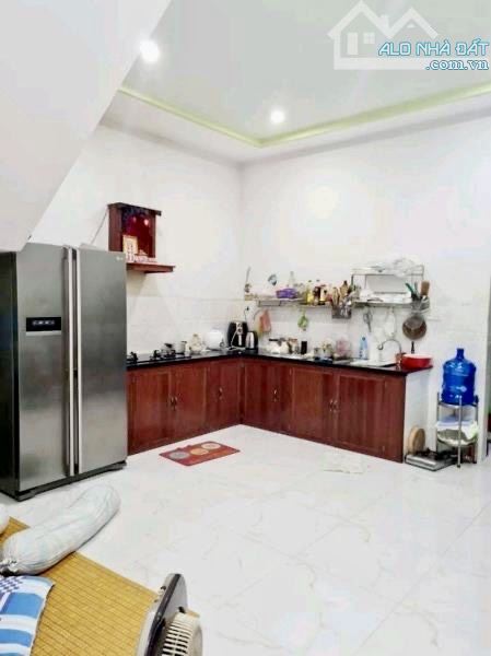 CỰC HIẾM SÁT MĂT TIỀN LÊ VĂN QUỚI- BÌNH TÂN-93M2 (4,7 x 18) x 2 TẦNG - HẺM 10M- 7TỈ 330TR - 2