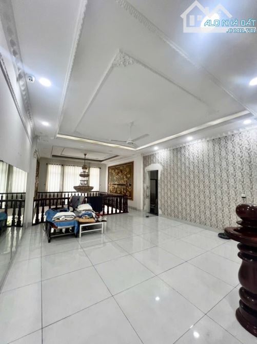 BÁN NHÀ 5 TẦNG KHU TÊN LỬA DT KHỦNG 412M2 THU NHẬP 150TR/TH - 2