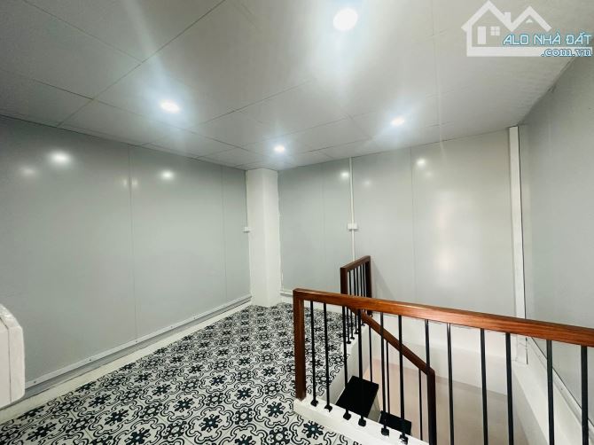 CẦN NHÀ NGÁCH 22 NGÕ LỆNH CƯ - DT 20M2 - 5 TẦNG - MT 3.5M - GIÁ 4.7 TỶ - 2