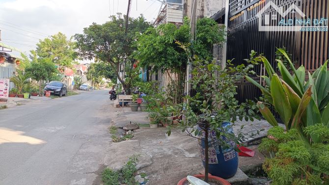 Bán nhà 2 mặt tiền kinh doanh, ngang 9m, TTHC Dĩ An,gần Go Dĩ An, Đông Hoà chỉ hơn 10tỷ - 2