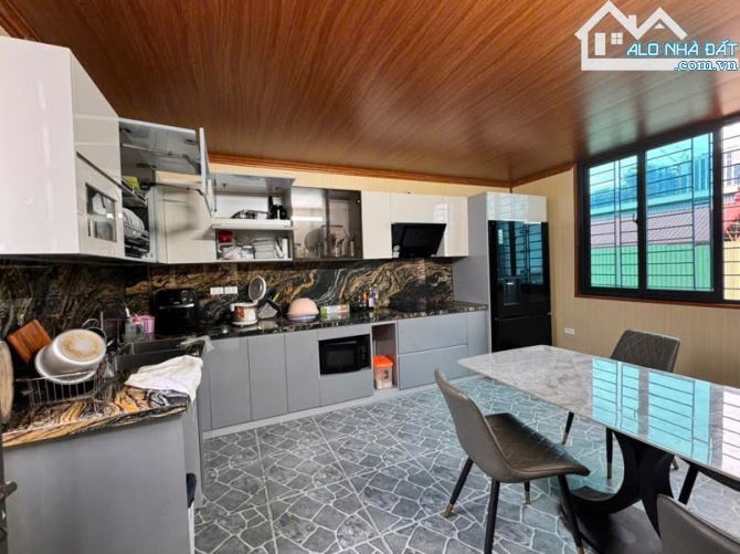 BÁN GẤP NHÀ HOÀNG QUỐC VIỆT, PHÂN LÔ, ÔTÔ TRÁNH, KINH DOANH, 2 MẶT TIỀN, 68M2 GIÁ 21 TỶ - 2