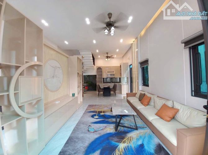 GẤP! Nhà 3 tầng Võ Văn Ngân, 67m2, hẻm ô tô, ngay Vincom. Chỉ 6.5 TỶ - 2