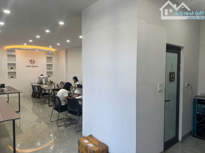 Cho thuê văn phòng đối diện Metro Hà Đông 160m 16 triệu - 2