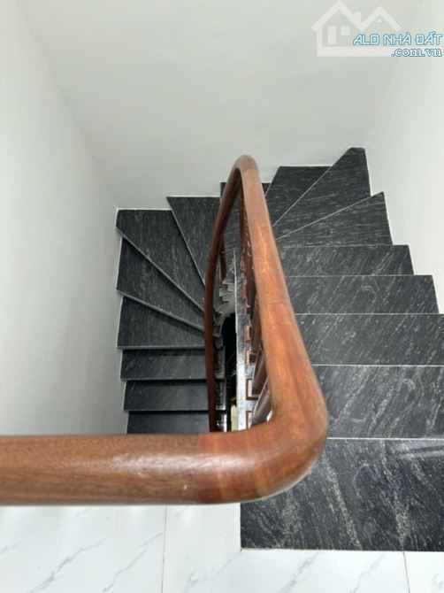KHU VỰC NGÃ 4 CANH - VÂN CANH - .Ô TÔ GẦN - GIÁ 5.5 TỶ- SỔ 36M- NHÀ MỚI 4 TẦNG - 6 NGỦ - 2