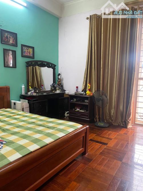 Nhà 5 tầng 78m phố Đại La - mặt tiền siêu đẹp 5.2m - làn trong - oto tránh - 30.5 tỷ