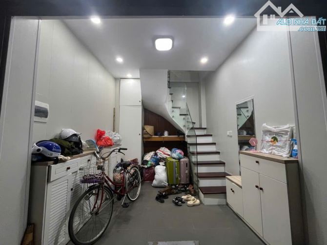 Giảng Võ - Dòng tiền gần 10tr/tháng - Trước nhà rộng 2m - Hai thoáng trước sau - 2