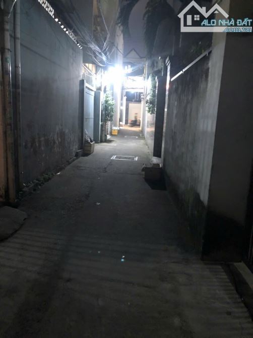 Cho thuê nhà nguyên căn tp thủ đức  Ngay sát đường Hoàng Diệu 2, Linh Chiểu, Tp Thử Đức. - 2