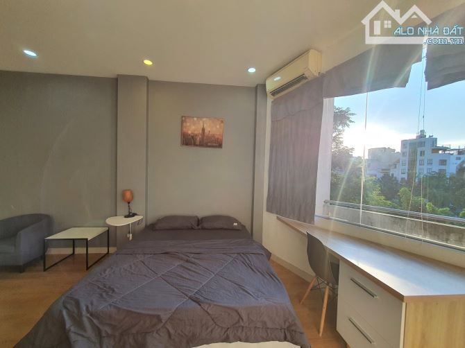 Căn Hộ View Bờ kè Hoàng Sa Quận 3 Có Ban Công Gần Đại Học Kinh Tế, Cầu Lê Văn Sỹ - 2