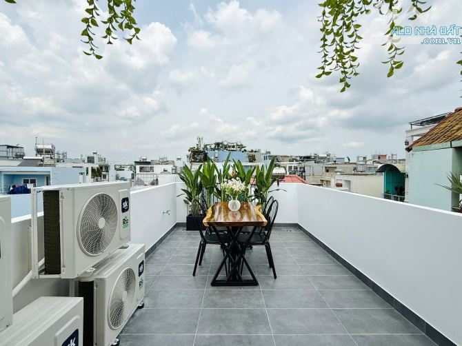 Nhà Hẻm Xe Hơi Nhỏ - 42m² (3,1 x 14) Nở Hậu - Trệt 3 Lầu - 4 Phòng Ngủ - Hoàn Công Đủ - 27
