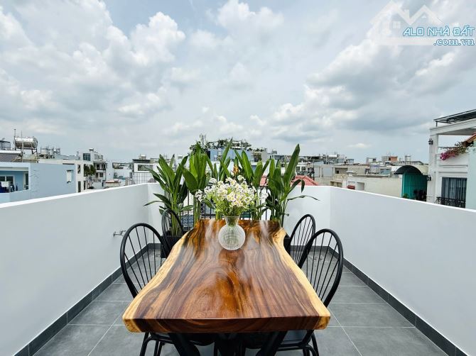 Nhà Hẻm Xe Hơi Nhỏ - 42m² (3,1 x 14) Nở Hậu - Trệt 3 Lầu - 4 Phòng Ngủ - Hoàn Công Đủ - 30