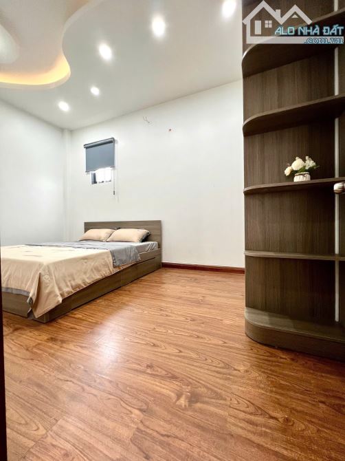 Bán nhà Quận 12 giá 5 tỷ hơn tí 3 Tầng, HXH tránh, khu đồng bộ vip 4.7 x 13 - 3