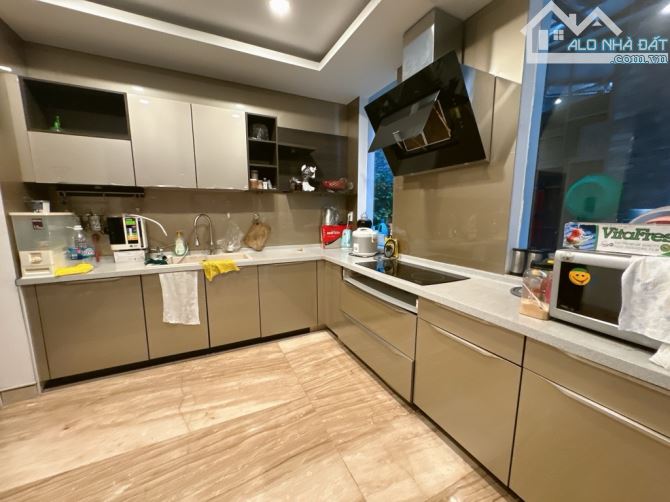 BÁN GẤP BIỆT THỰ VƯỜN 5 TẦNG THANG MÁY – HUỲNH VĂN BÁNH PHÚ NHUẬN – HẺM OTO – CHỈ 36.9 TỶ - 3