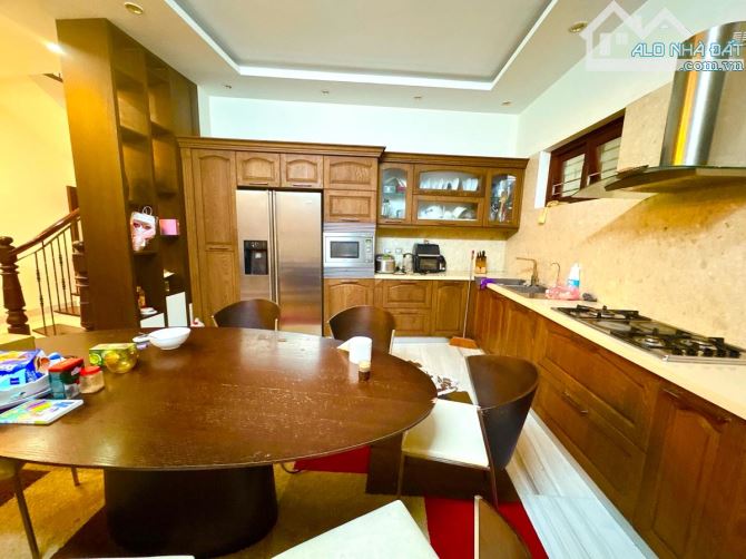 💥LÔ GÓC KHU ĐỘI CẤN 3 MẶT THOÁNG- DIỆn TÍCH 121m2-Ô CHỜ THANG MÁY-CÁCH PHỐ 30M. - 3