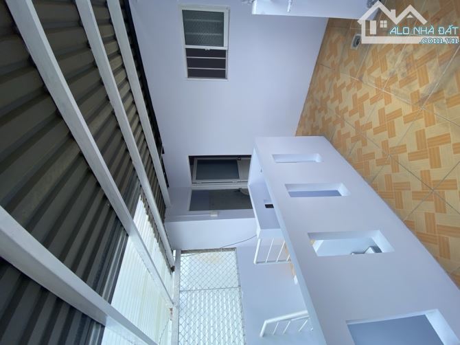 Bán Nhà Hẻm Xe Hơi Cách Mạng Tháng 8 6m2 6 Phòng Ngủ Cho Thuê Cực Tốt - 3