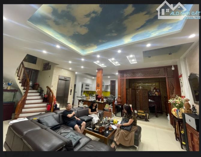 Cần bán nhà mặt ngõ Nguyễn Trãi diện tích 94m, 5tầng thang máy full nội thất. - 3