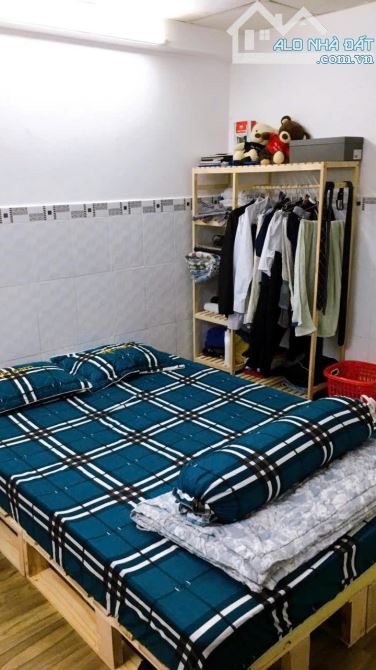 📌QUẬN 4 – GẦN 100M2 – 10 P.TRỌ – THU 25TR/TH – NỞ HẬU 6M - 6Đ+🚘 - 3