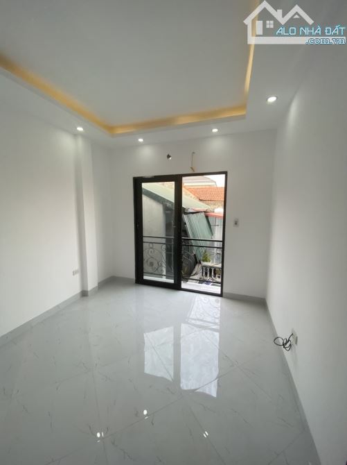 Bán nhà 4 tầng-hoàn thiện full nội thất,cạnh đường thông ô tô tránh,gần ĐH Thể Thao - 3