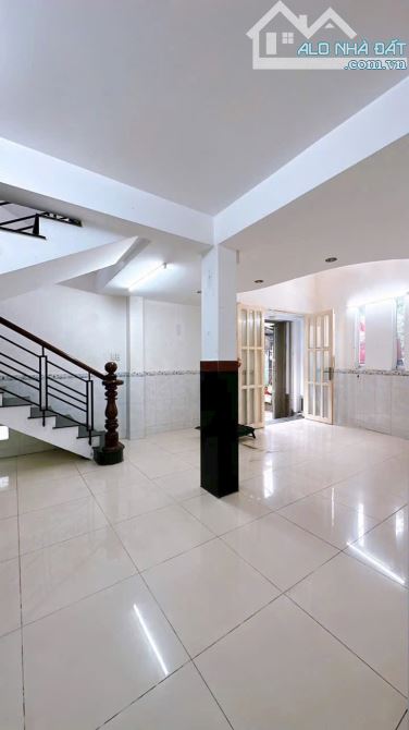 BÁN NHÀ QUẬN 4 VỊ TRÍ 1/ HẺM 3 GÁC GẦN MT 5 TẤM ĐÚC GIÁ 4TỈ 790 DT ĐẸP 8*5 KHU DÂN CƯ - 3