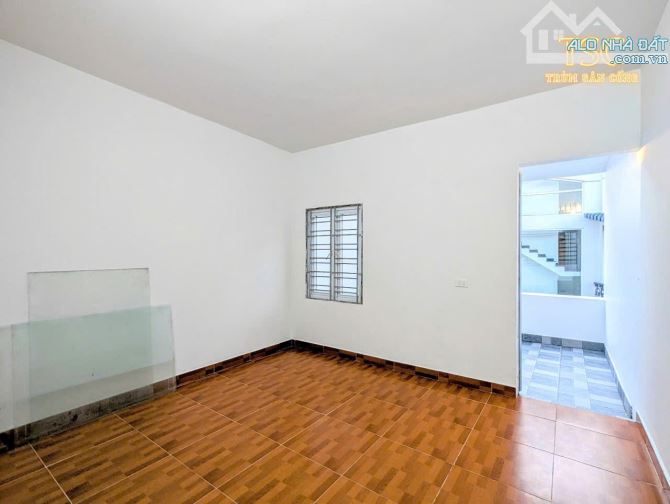 Nhà 50m2, 4.5 tầng oto đậu cửa ngay đêm, chỉ về ở đường Nguyễn Văn Linh( ngã tư Phúc Tăng) - 3