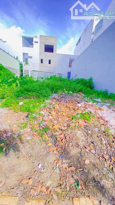 Cho thuê đất 120 m2 mặt tiền Trần Văn Trà 5 triệu - 3