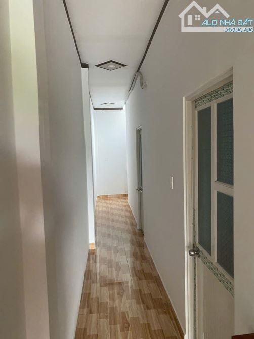 Bán căn nhà gần chợ Thạnh Phú đường lớn xe hơi cách công ty Changshin chỉ 2km - 3