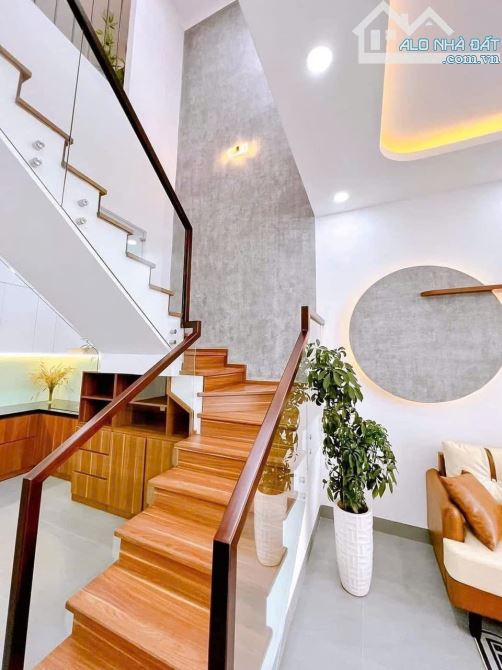 BÁN NHÀ PHỐ ĐẸP 1 TRỆT 1 LẦU – 70M² – GẦN QUỐC LỘ 1A TÂN AN LONG AN – GIÁ 2 TỶ 150 – SHR - 3