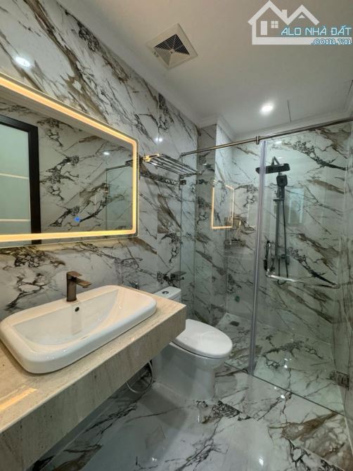 Bán nhà mới lô góc Lê Trọng Tấn 5T, MT 7, thang máy, ô tô đỗ cửa - 3