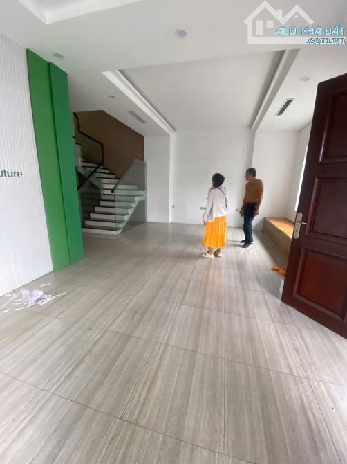 Cho thuê nhà KĐT Hoàng Thành Villas, Mỗ Lao, Hà Đông, HN. DT 120m, 5 tầng, có thang máy. G - 3