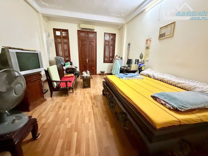Siêu phẩm Phòng khám, văn phòng, Spa phân lô vỉa hè Pháo Đài Láng DT50m2 5T giá 22.8tỷ - 3